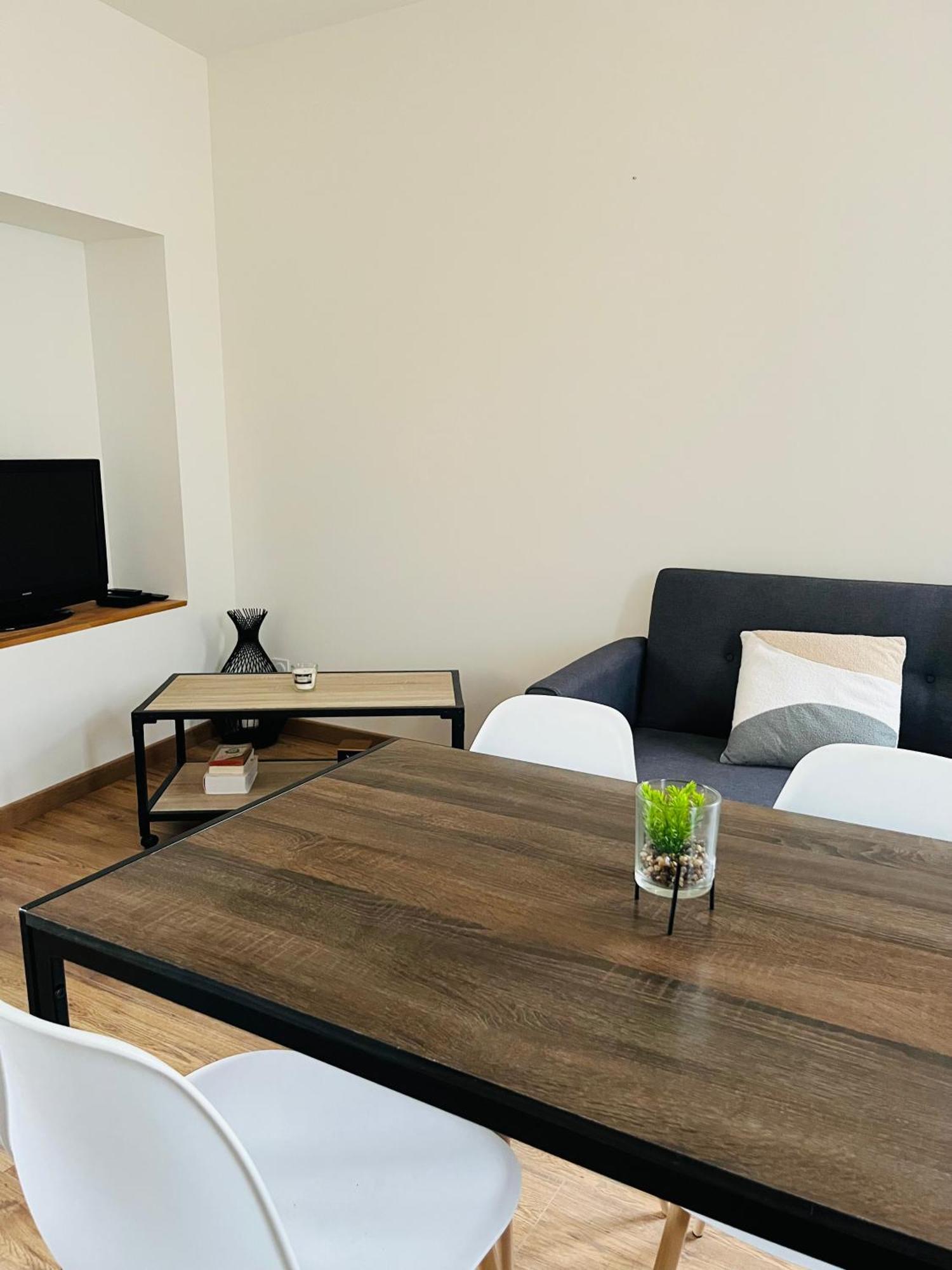 Logements 6 Pers A 15 Minutes D Angers Corné Exterior photo